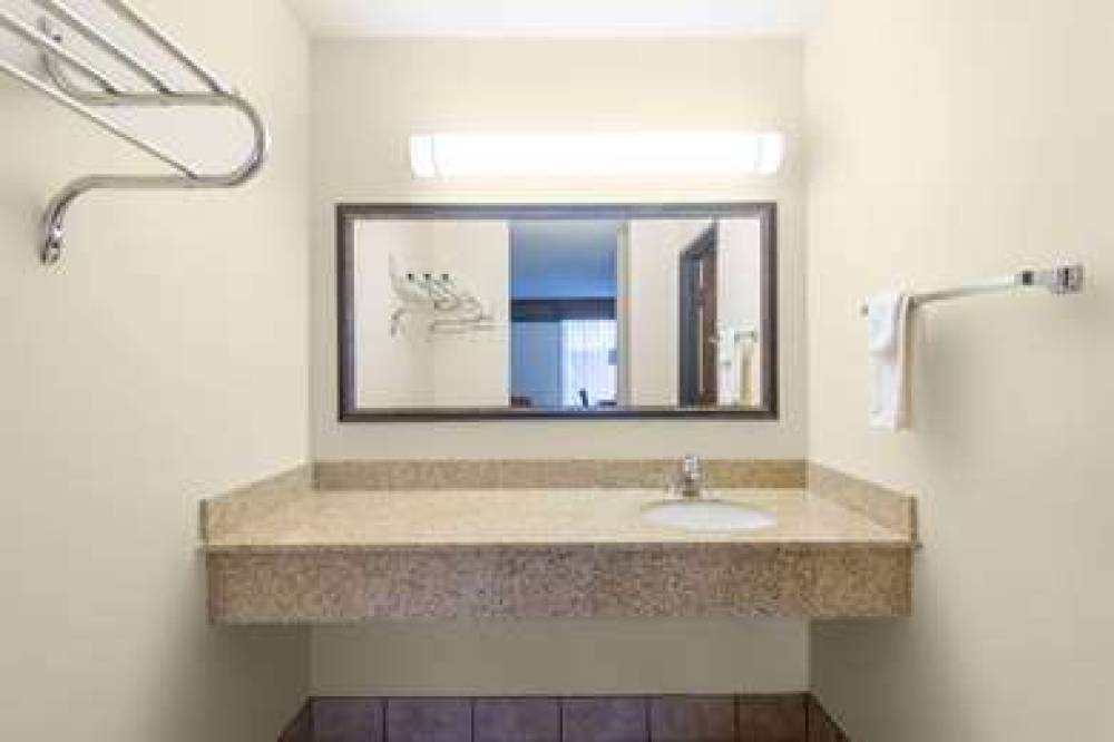 DAYS INN ALTUS 10