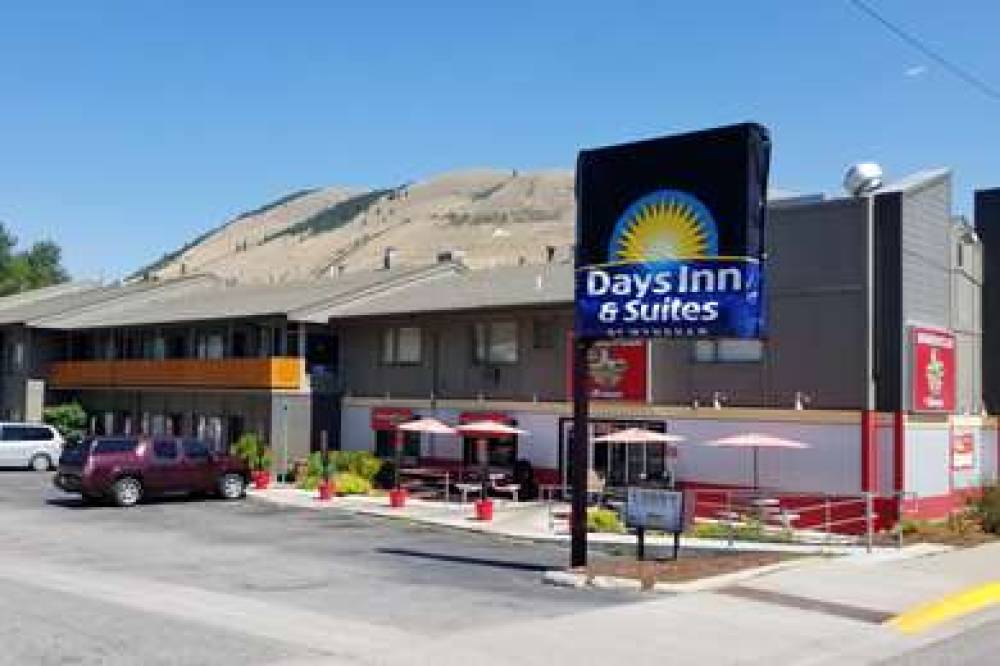 DAYS INN AND SUITES BY WYNDHAM DOWN 1