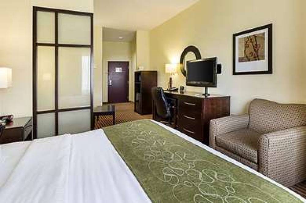 DAYS INN AND SUITES HOUSTON 10