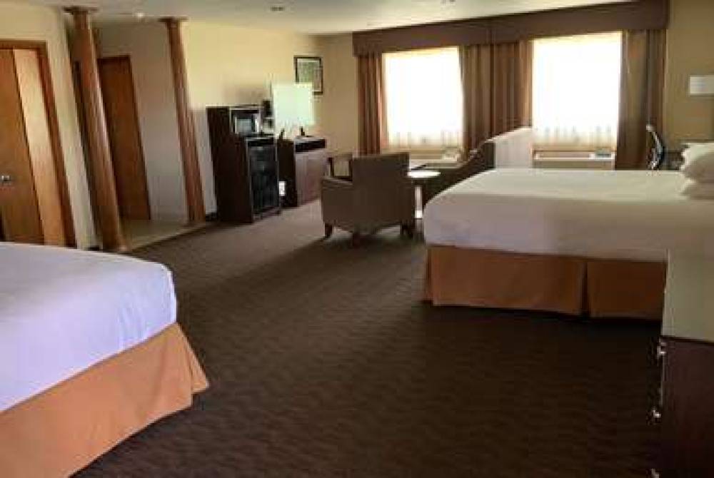 DAYS INN AND SUITES WAUSEON 3