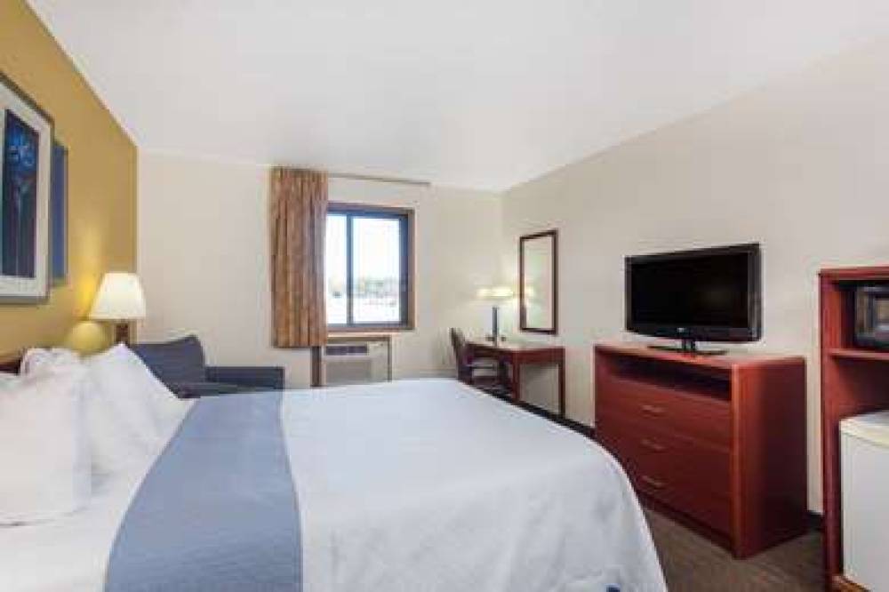 Days Inn Austin 8