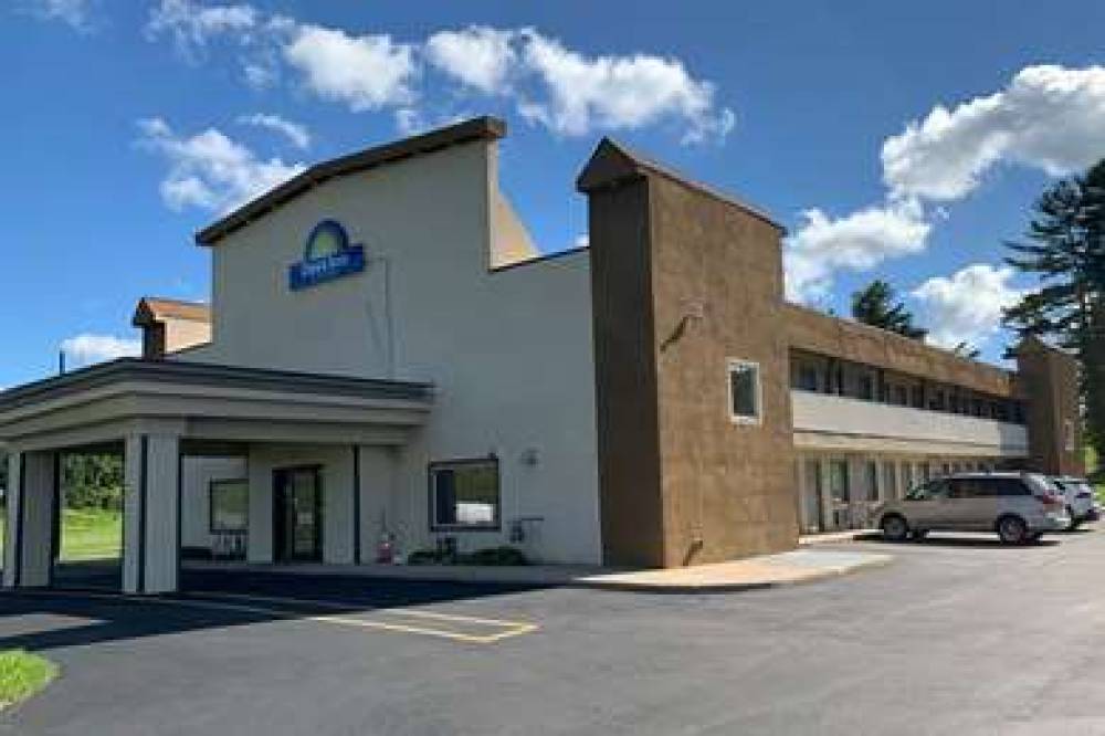 DAYS INN BELLVILLE MANSFIELD 1