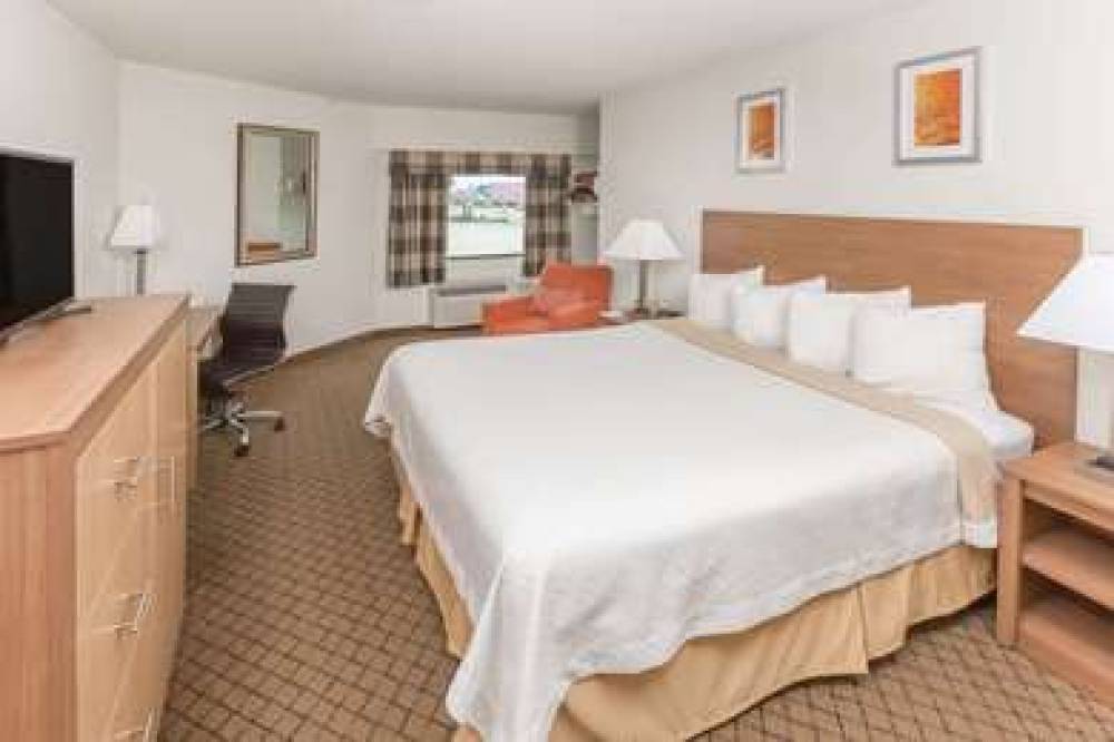 DAYS INN BILOXI BEACH 6