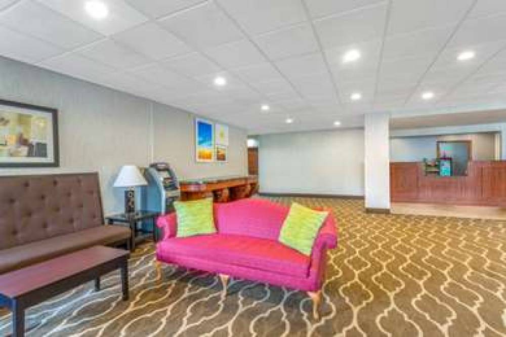 DAYS INN BLAIRSVILLE 9