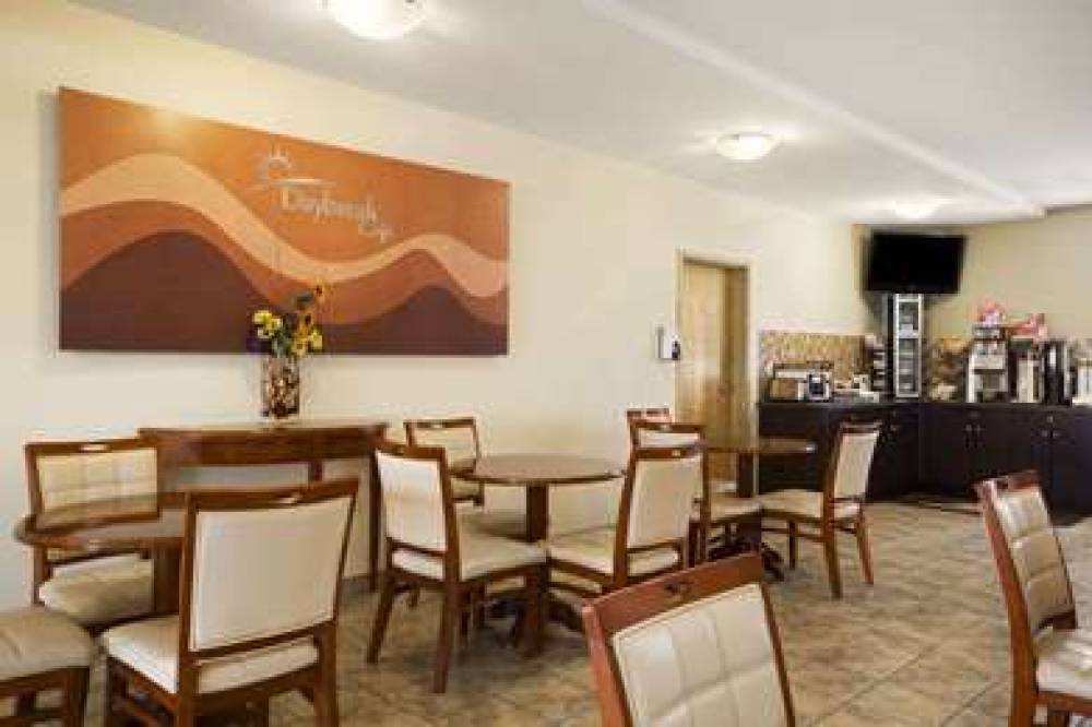 Days Inn Bonnyville 7