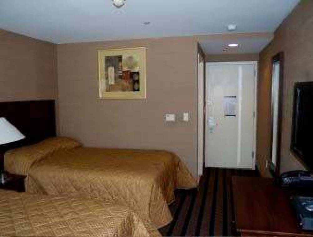 Days Inn Bronx Near Stadium 4