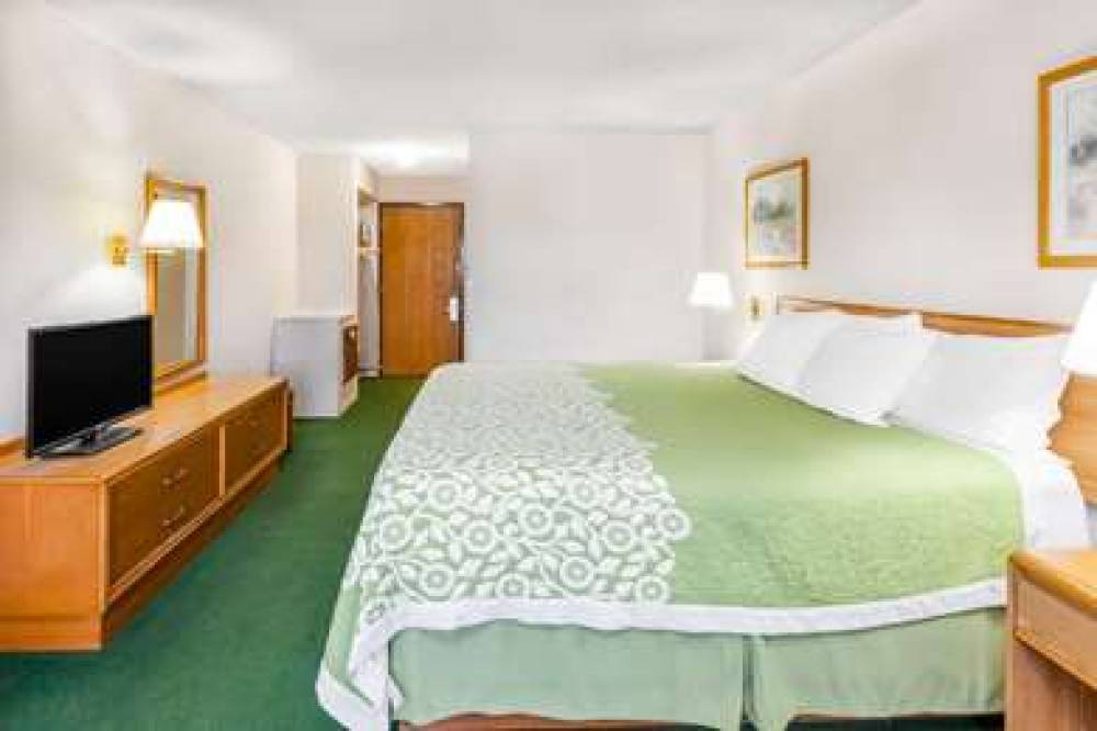 Days Inn By Wyndham Alpena 9