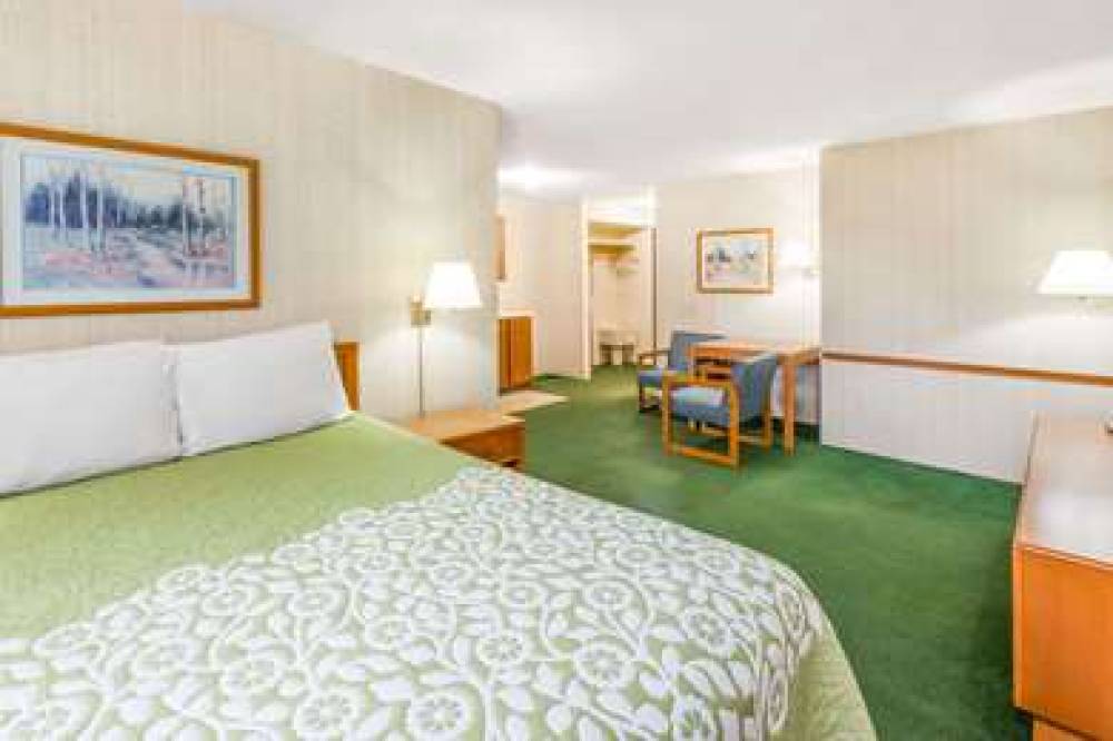 Days Inn By Wyndham Alpena 10