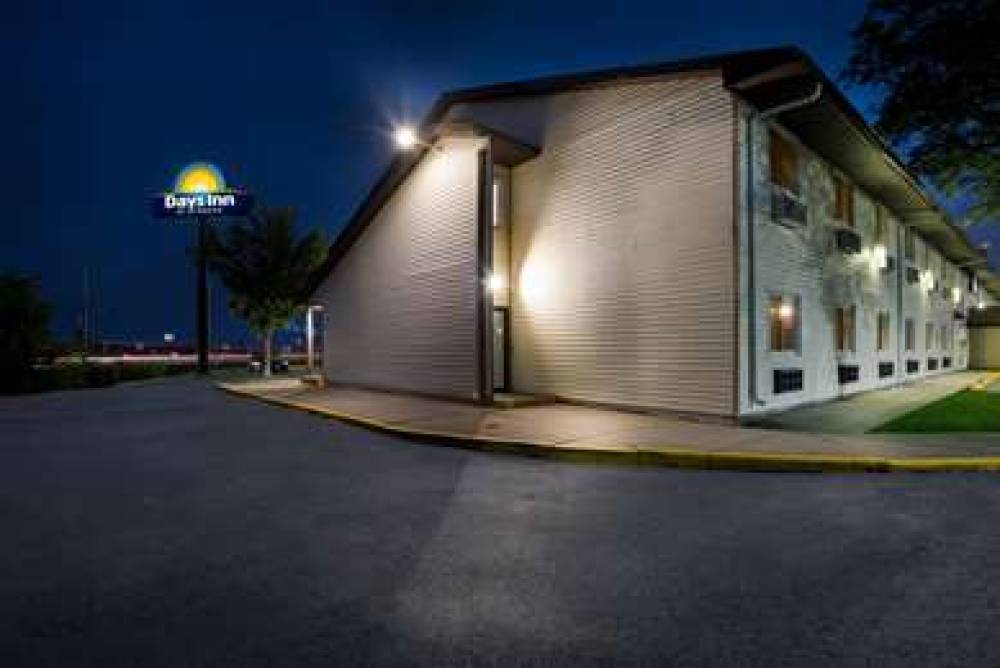 Days Inn By Wyndham Ankeny - Des Moines 10