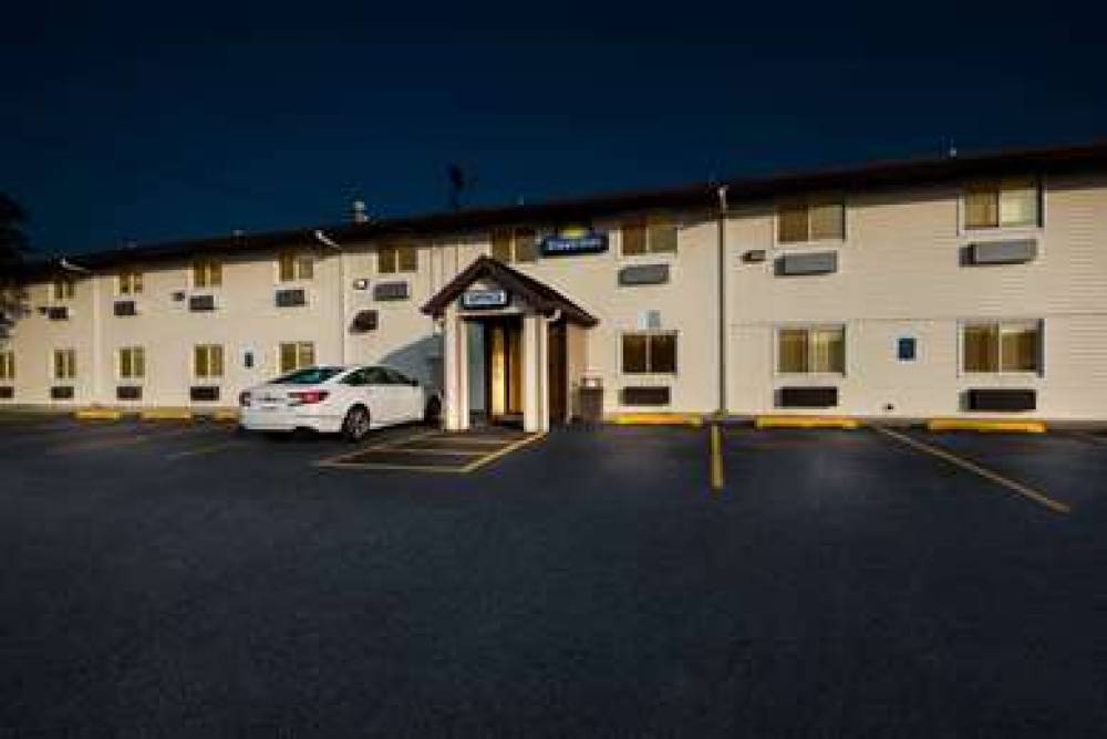 Days Inn By Wyndham Ankeny - Des Moines 2