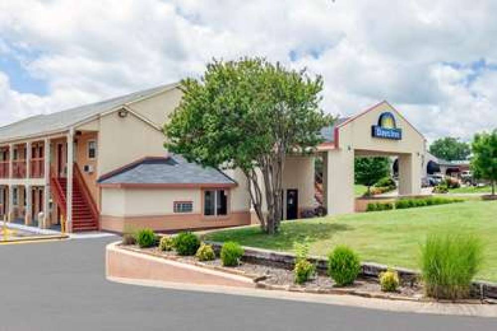 Days Inn By Wyndham Ardmore 1