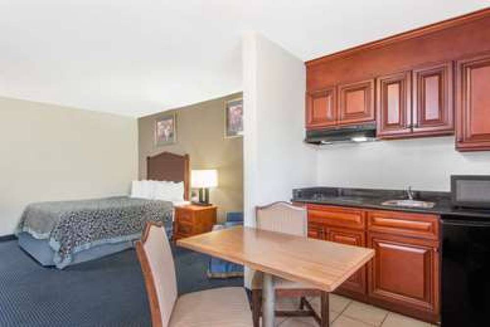 Days Inn By Wyndham Arlington Pentagon 7