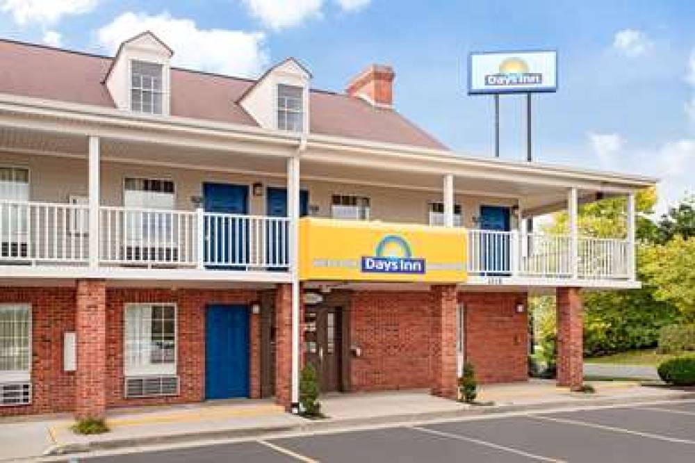 Days Inn By Wyndham Auburn 1