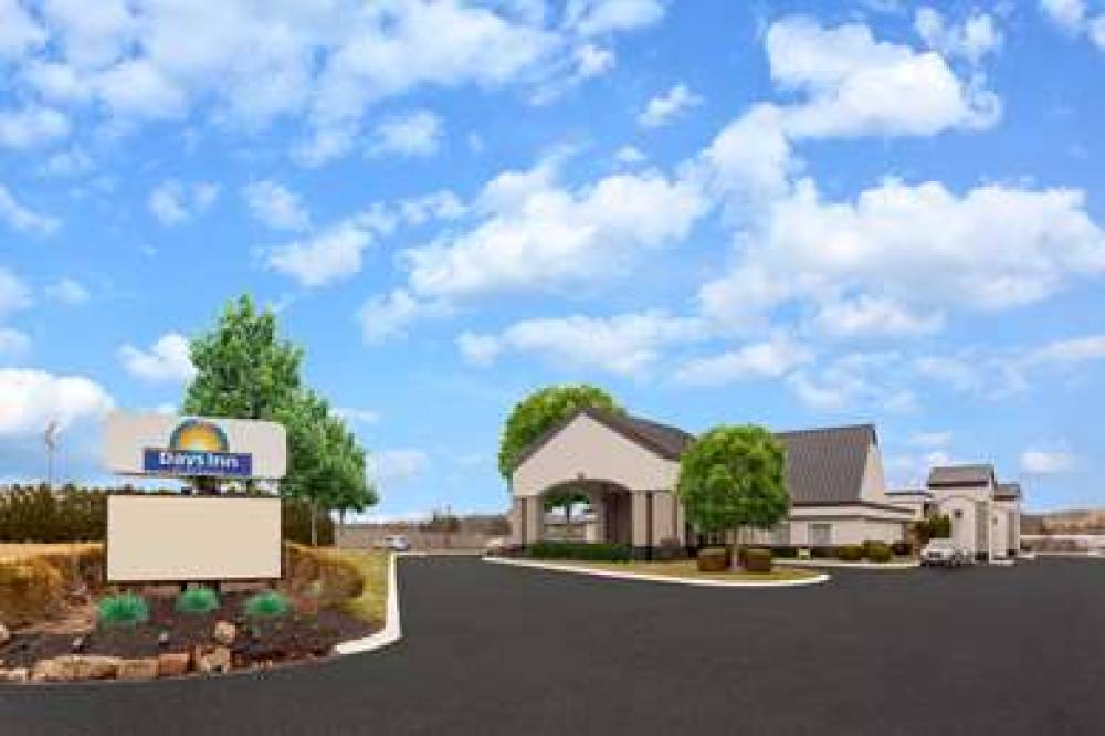 Days Inn By Wyndham Austintown