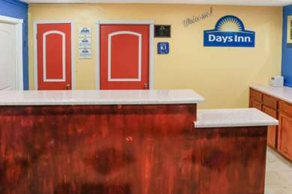 Days Inn By Wyndham Bastrop 3