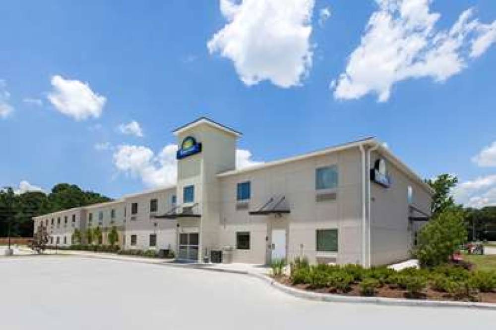 DAYS INN BY WYNDHAM BATON ROUGE AIR 3