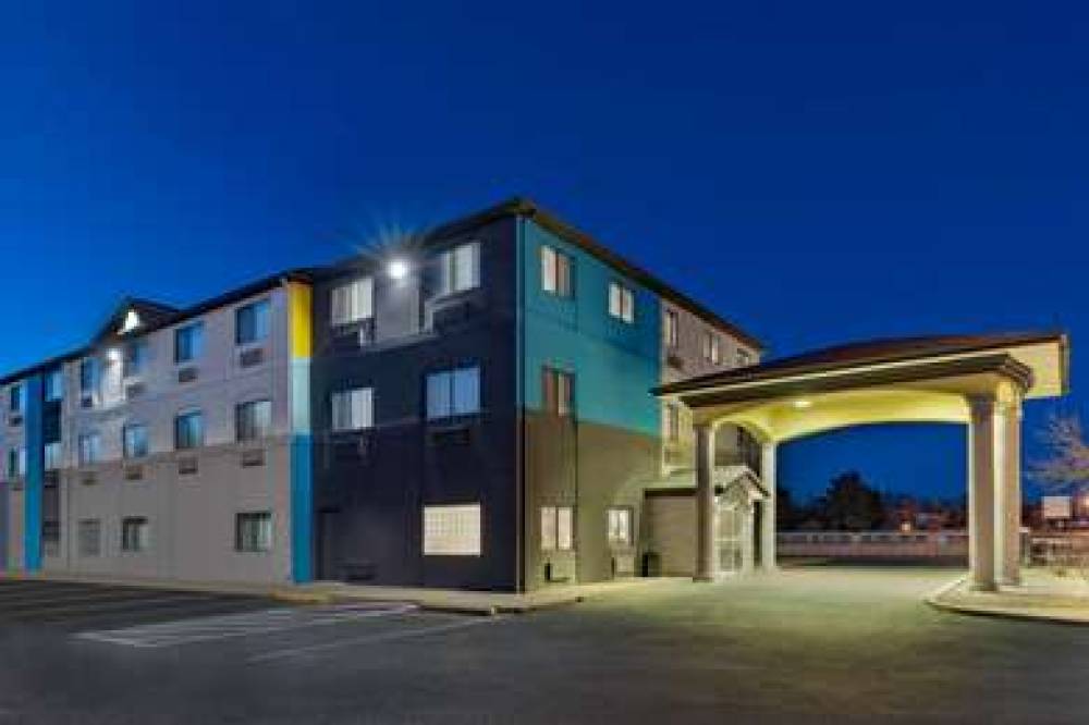 Days Inn By Wyndham Bernalillo 3