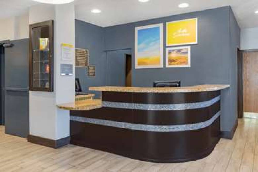 Days Inn By Wyndham Bernalillo 5