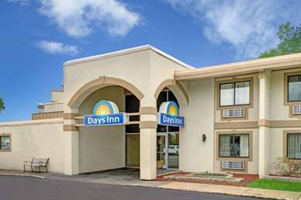 DAYS INN BY WYNDHAM, BLOOMINGTON WE 1