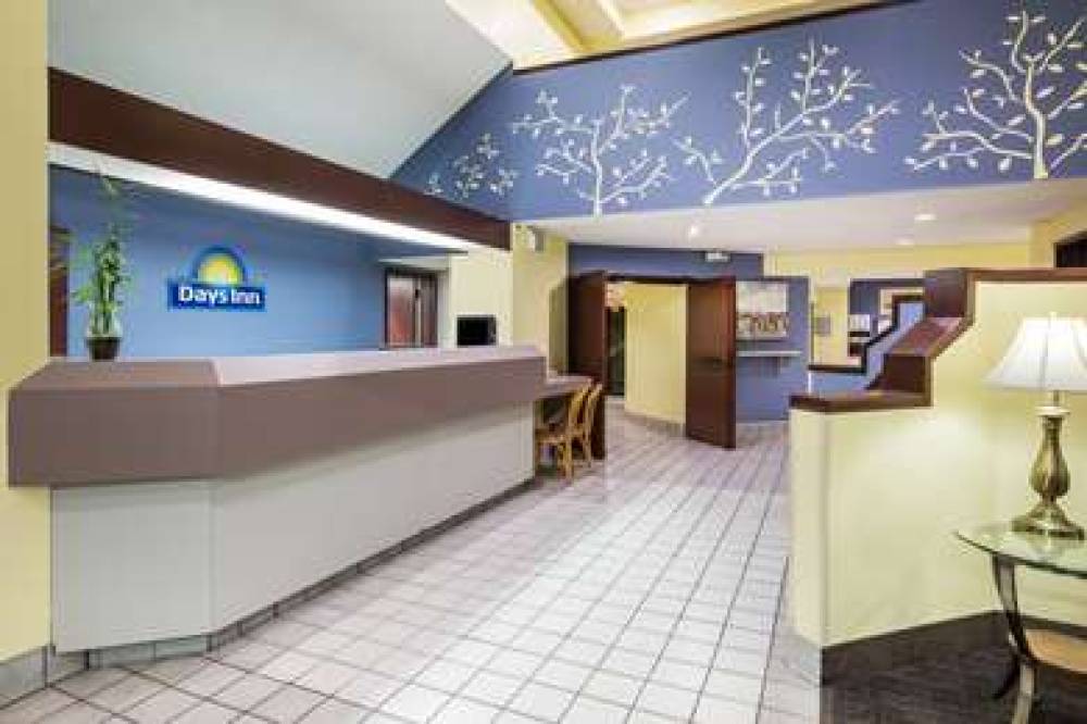 Days Inn By Wyndham Blue Springs 4