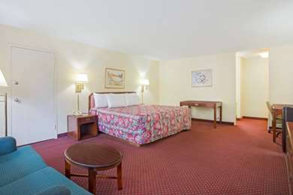 Days Inn By Wyndham Bristol Parkway 5