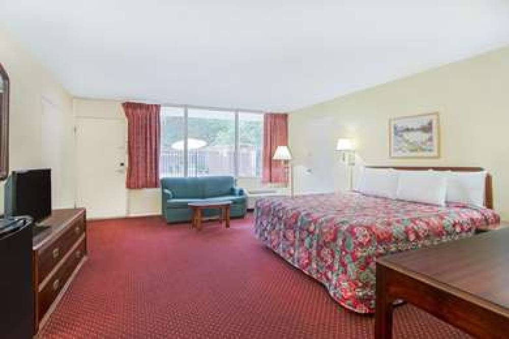 Days Inn By Wyndham Bristol Parkway 6