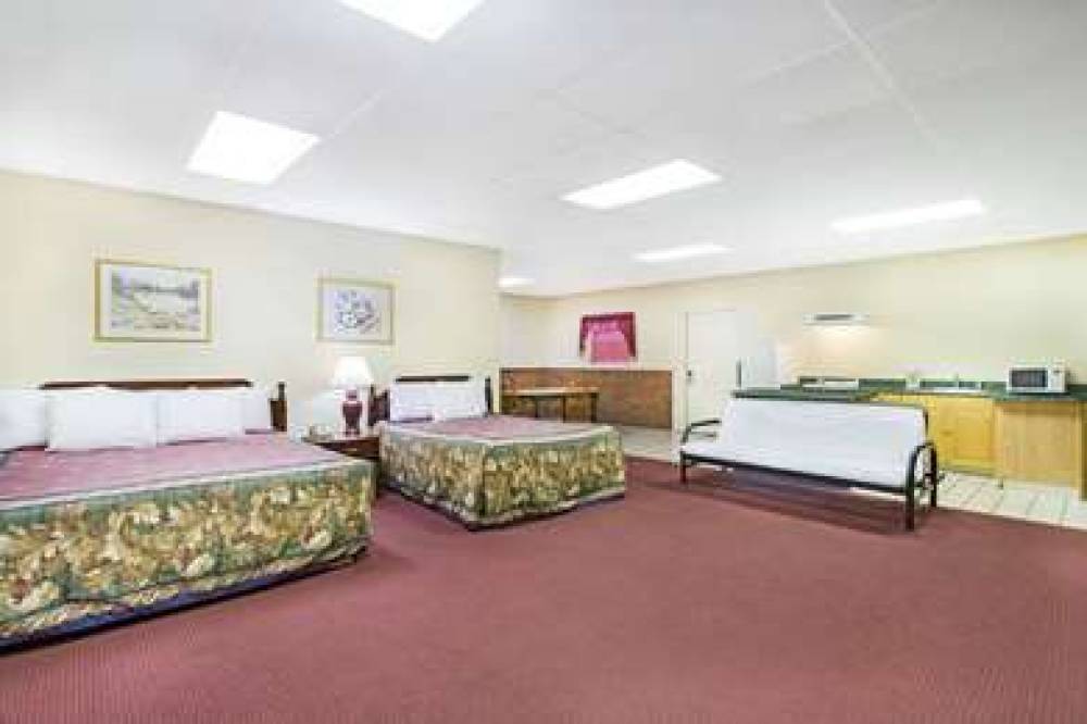 Days Inn By Wyndham Bristol Parkway 8