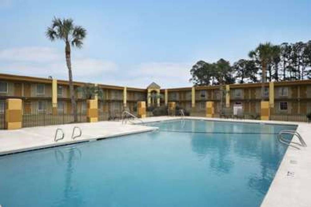 Days Inn By Wyndham Brunswick/St. Simons Area 4