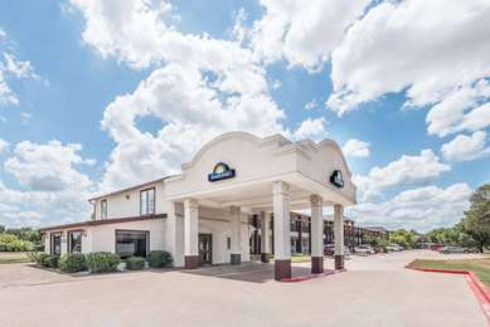 Days Inn By Wyndham Bryan College Station 2