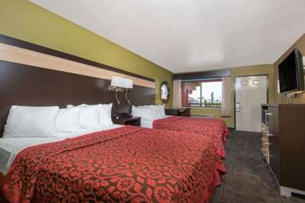 Days Inn By Wyndham Carlsbad 10