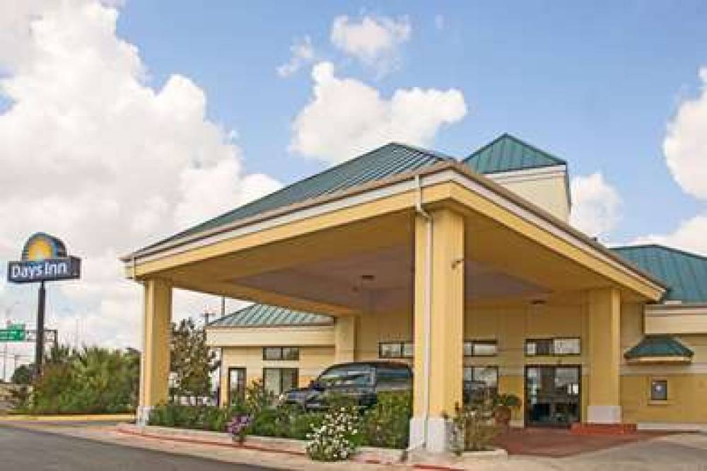 Days Inn By Wyndham Central San Antonio NW Medical Center 2