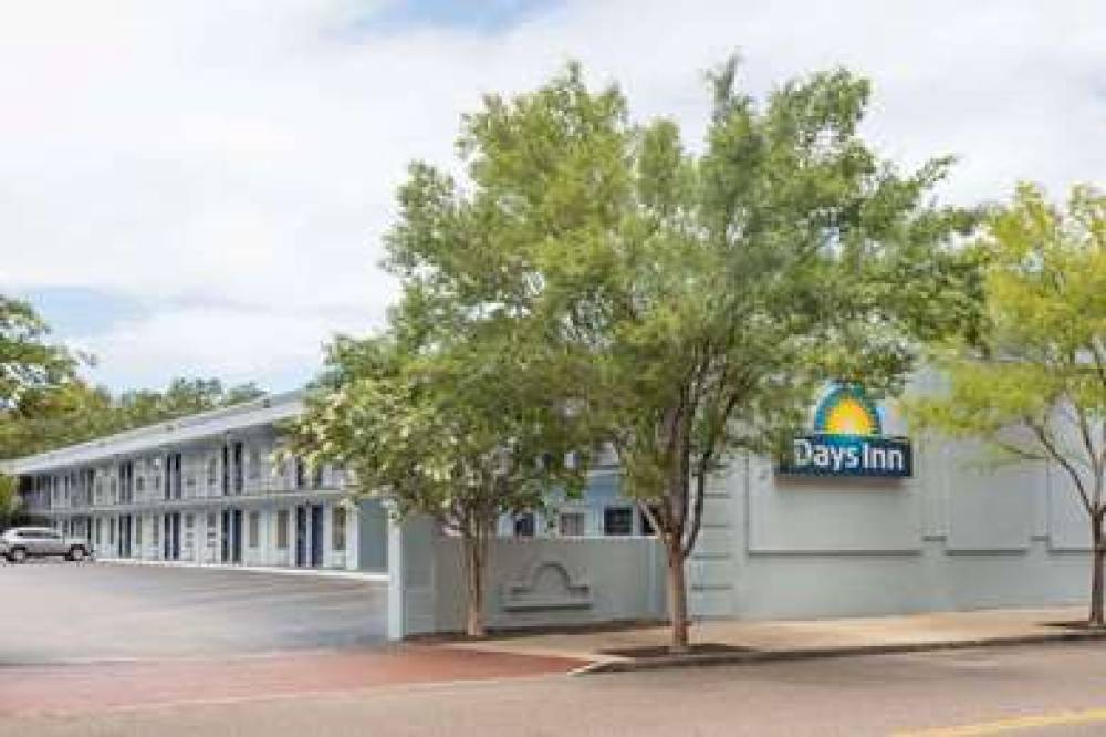 Days Inn By Wyndham Charleston