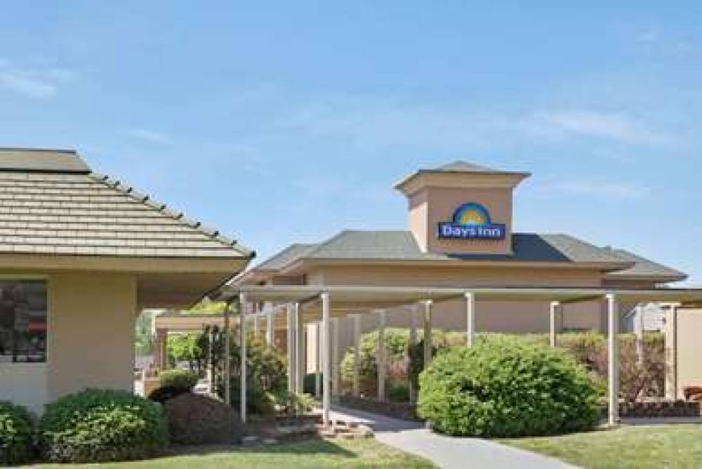 Days Inn By Wyndham Charlotte/Woodlawn Near Carowinds 1