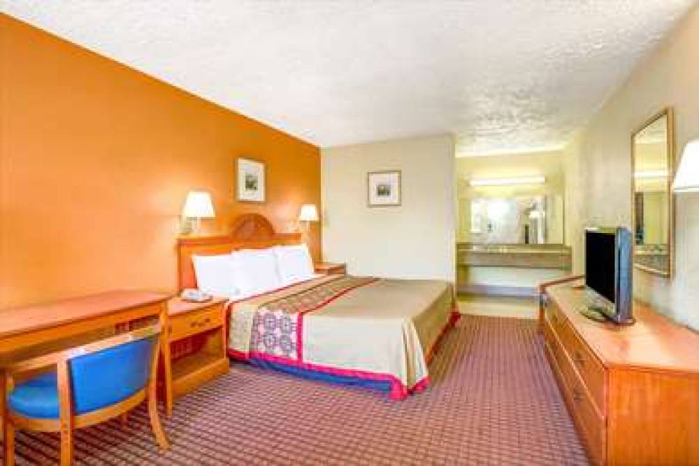 Days Inn By Wyndham Chesapeake 9