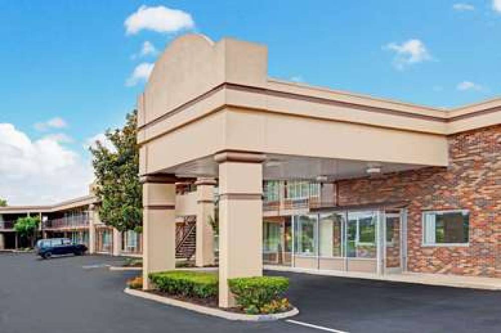 Days Inn By Wyndham Clarksville TN 1