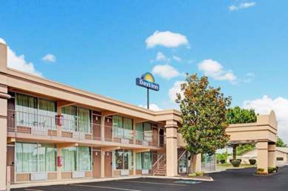 Days Inn By Wyndham Clarksville TN 2