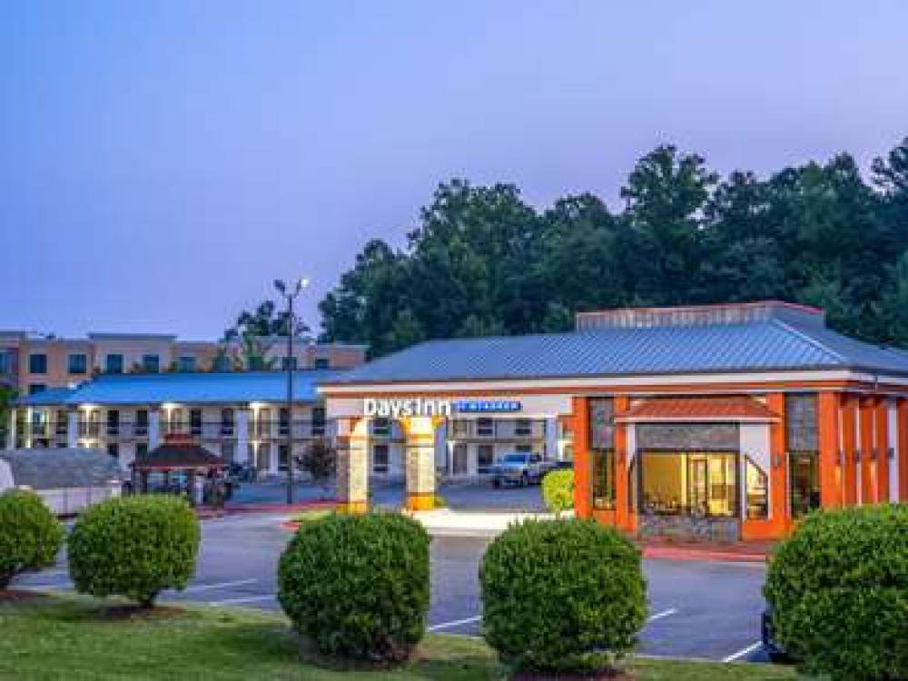 Days Inn By Wyndham Clemson 3