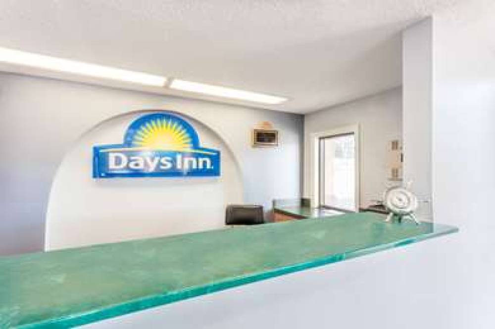 Days Inn By Wyndham Clinton 4