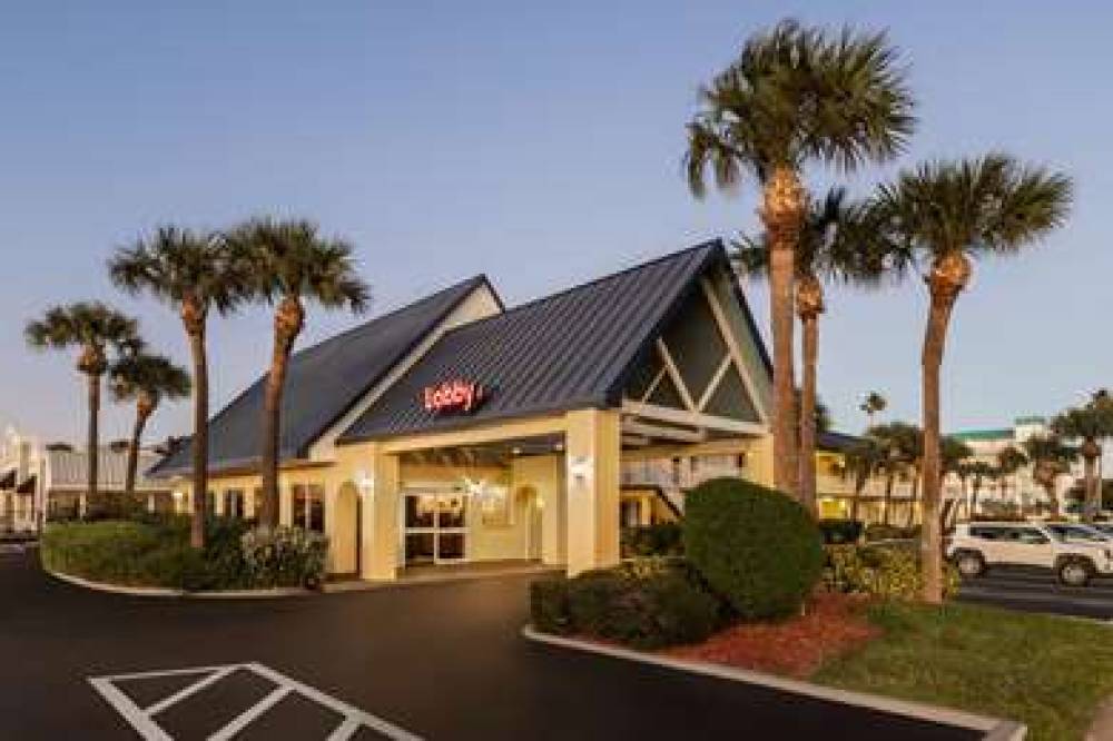 Days Inn By Wyndham Cocoa Beach Port Canaveral 2