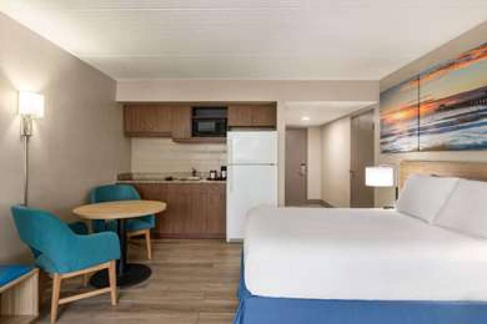 Days Inn By Wyndham Cocoa Beach Port Canaveral 9