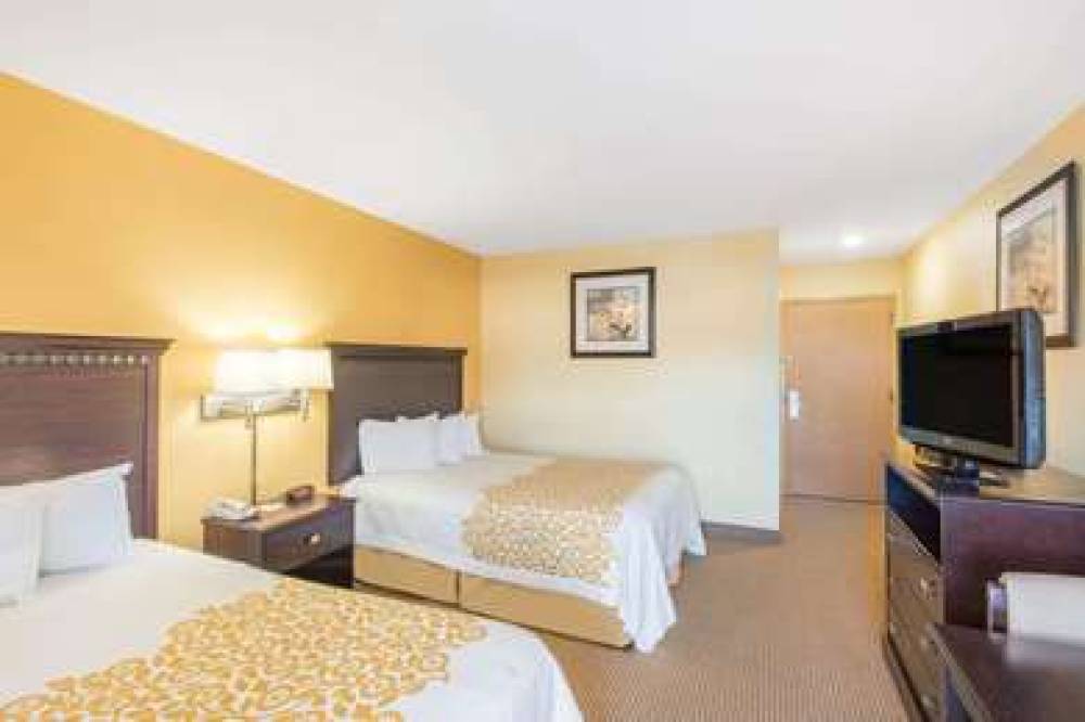 Days Inn By Wyndham Colchester Burlington 9