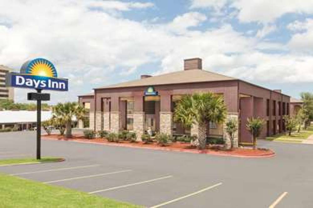 DAYS INN BY WYNDHAM COLLEGE STATION 1