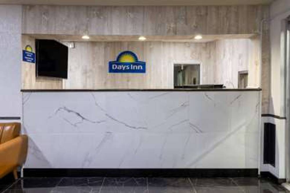 Days Inn By Wyndham Columbia 10