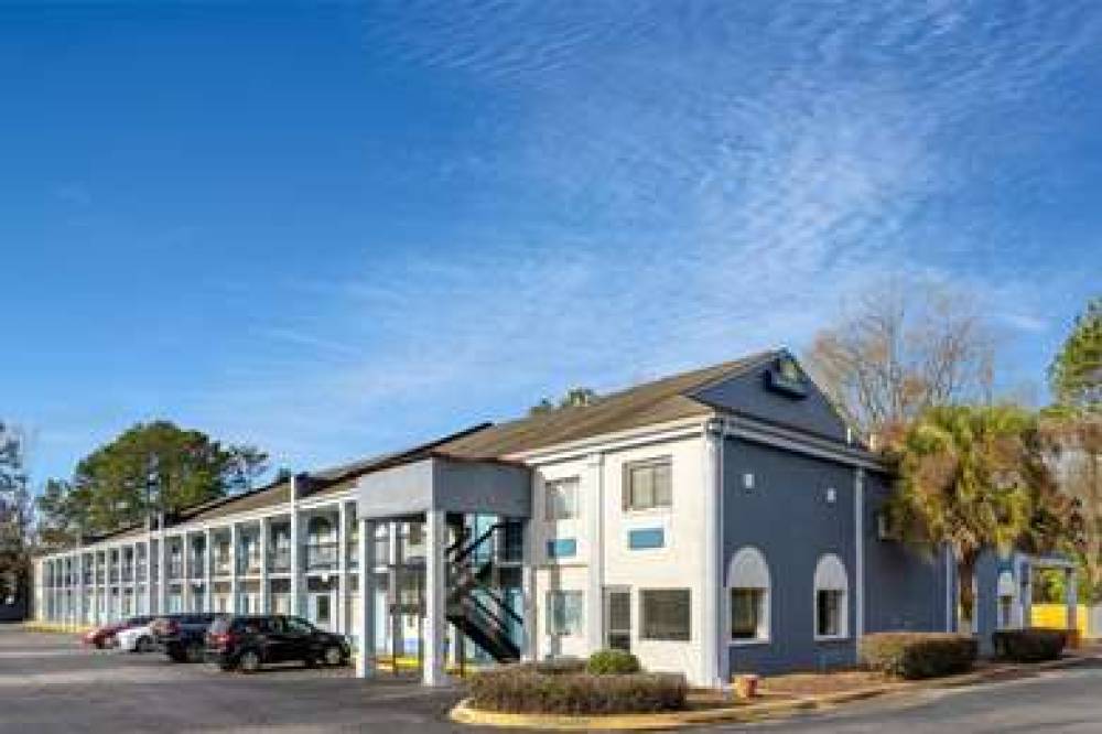 Days Inn By Wyndham Columbia 2