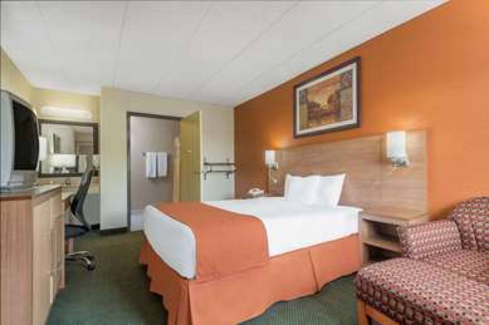 Days Inn By Wyndham Columbus Fairgrounds 8