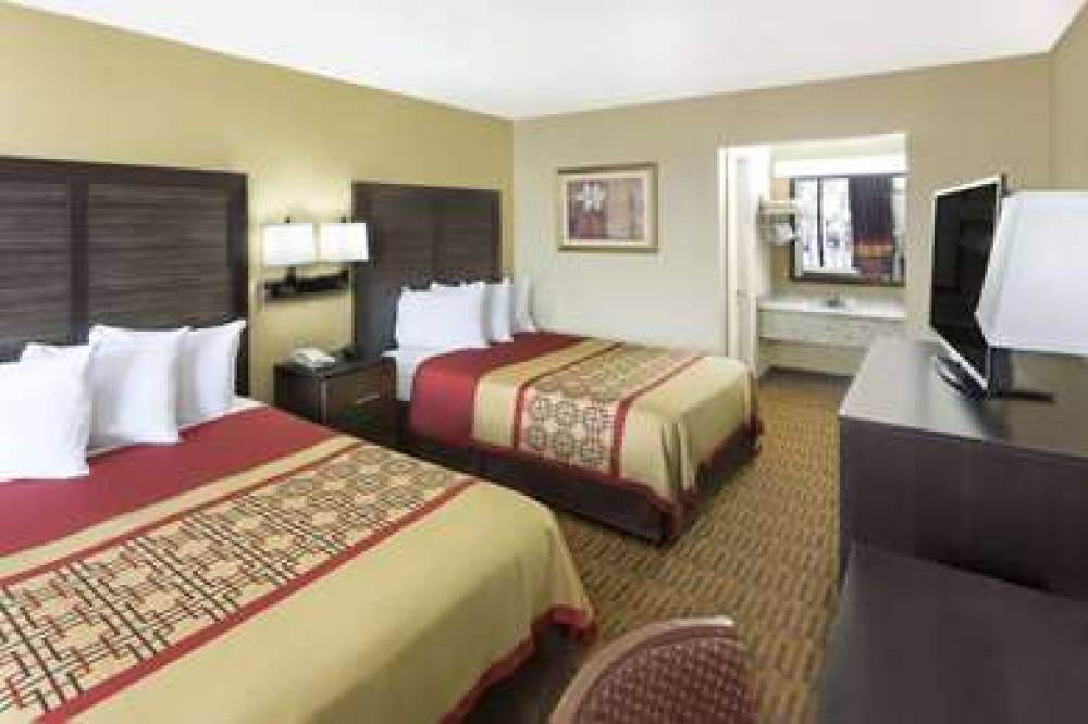 Days Inn By Wyndham Columbus-North Fort Benning 10