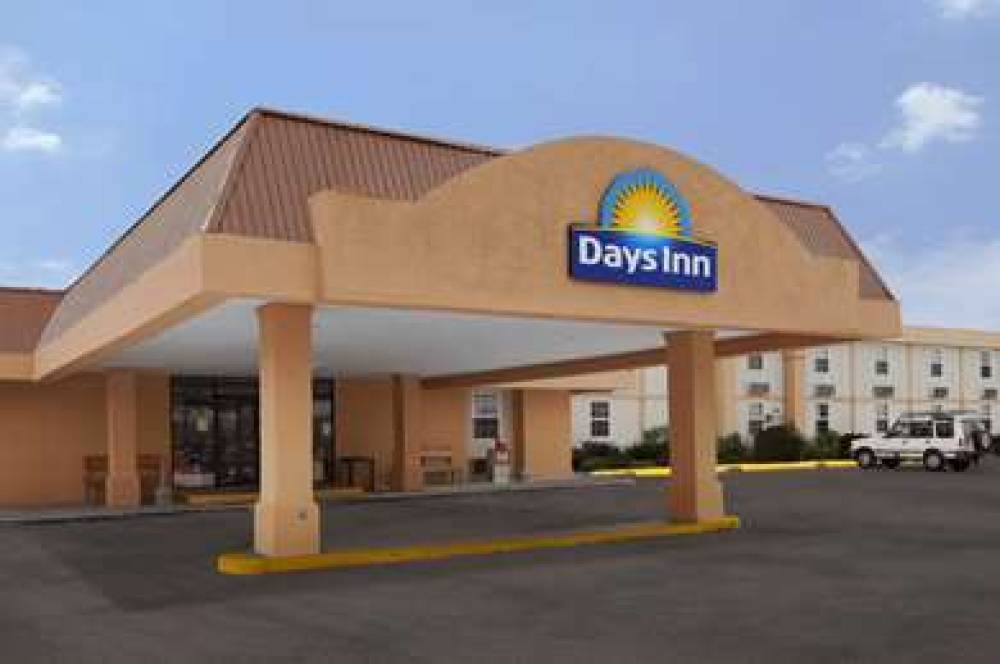 DAYS INN BY WYNDHAM CONNEAUT 1