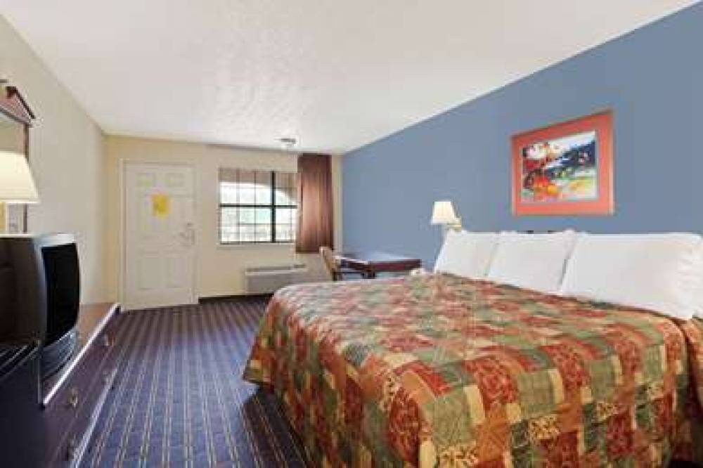 Days Inn By Wyndham Downtown-Nashville West Trinity Lane 8