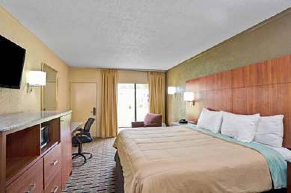 Days Inn By Wyndham Durham/Near Duke University 7