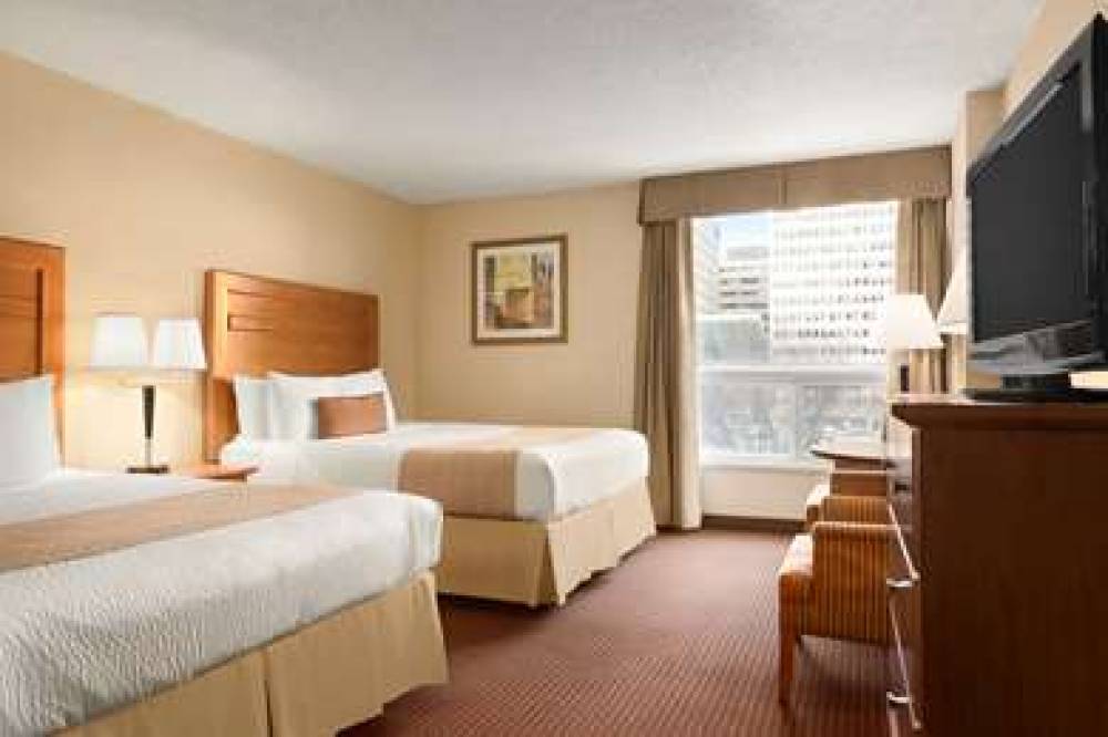 Days Inn By Wyndham Edmonton Downtown 10